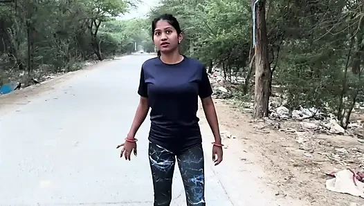 Bahu yang baru nikah India secara tidak sengaja disetubuhi hardcore oleh tharki sasurji- video seks sasur bahu.