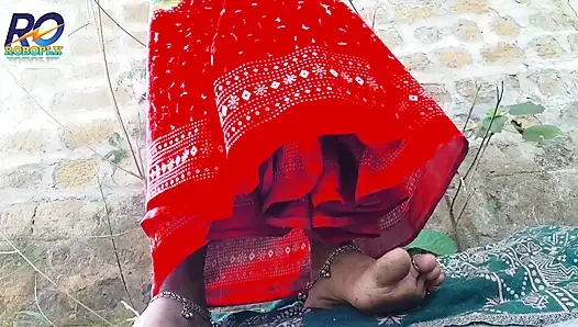 Hintli köylü kadın amını siktirme arzusu vardı ama amıyla sevişiyorlar, kayınbiraderi izliyor