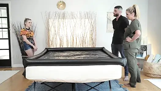 Nuru Massage Hot Cutie Brooklyn Gray Gives Nuru Massage to Guy Waiting f...