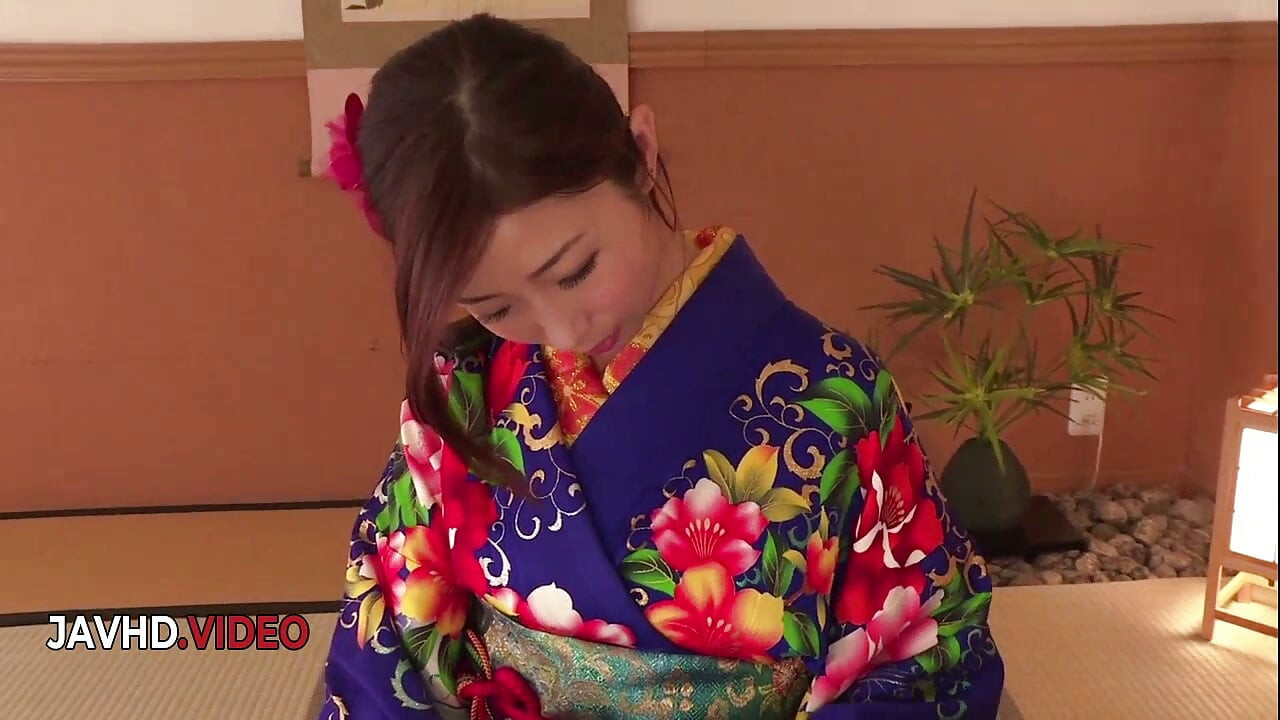 Ayumi Shinoda Kimono Blowjob Cam Show