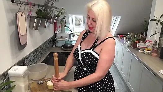 Mrs Moon dan rolling pin