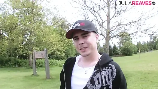 Sexy babe bounces tight cunt on a huge cock hard on the sofa