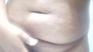 Masturbation amateur dans la salle de bain