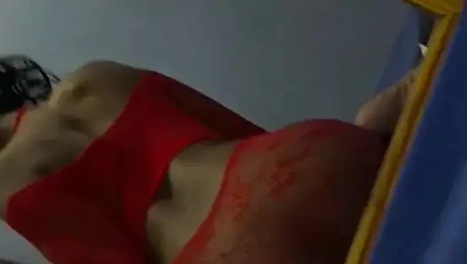 En sevdiğin dikkat dağıtıcı şey düştü şimdi benimle olduğun her şeyi unut