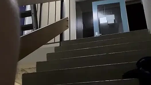 Dışarıda merdiven boşluğunda