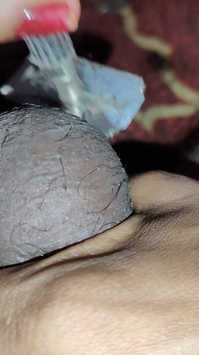 Village Jaya Bhabhi Apne Boyfriend Ke Hair Shaving Razor Se Husband Not Home Enjoyed Apne Lovers Se Mast Wala Video Jhat Saf Karte Huye Jan | Clip 1