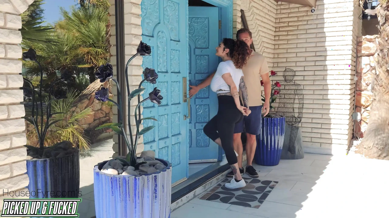 HOUSEOFYRE- ARABELLE RAPHAEL被搭讪并被干