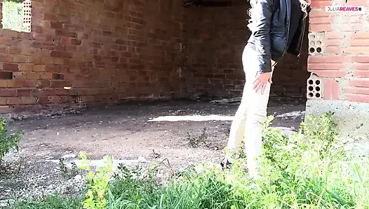 Tätowierte rocker lässt blonde MILf laut schreien