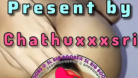 Sri-lankische freundin große, milchige möpse