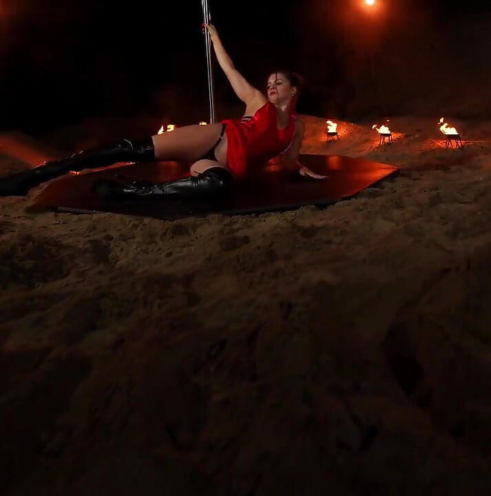 Arde în iad, vrăjitoare!