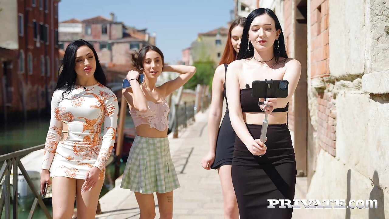 Private com - Eva Generosi, the main course