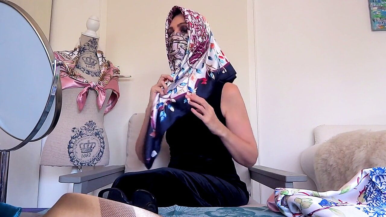 The art of elegantly wearing a satin scarf