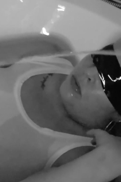 שתי סצנות פיפי