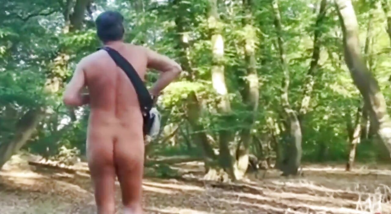 Marche nue en public