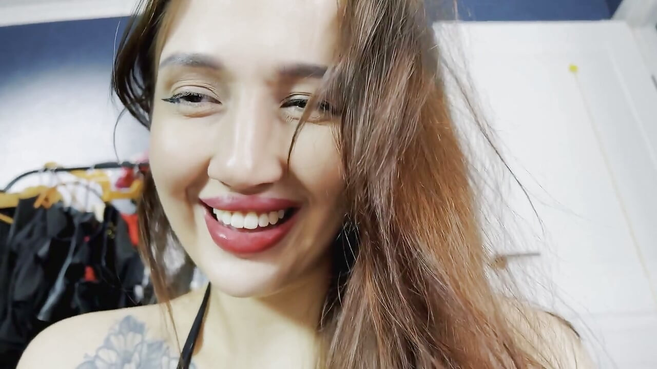 女巨人正在吃你