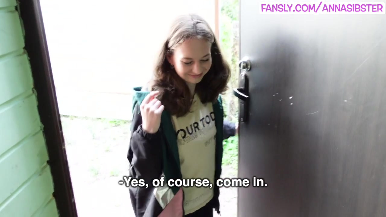 我的前女友突然敲了我的门。