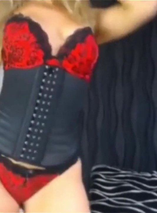 Sexydea Livecam Χορός και Flash Cum