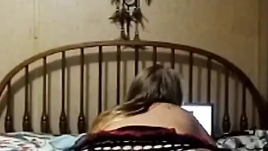 Мастурбирую за деньги вживую