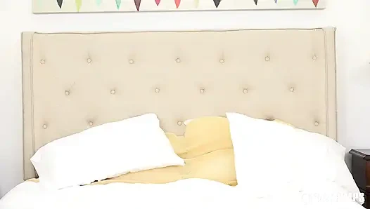 Morgan lee si cewek hot asia lagi asik ngentot kontol sampai dicrot di dalam 69 kali