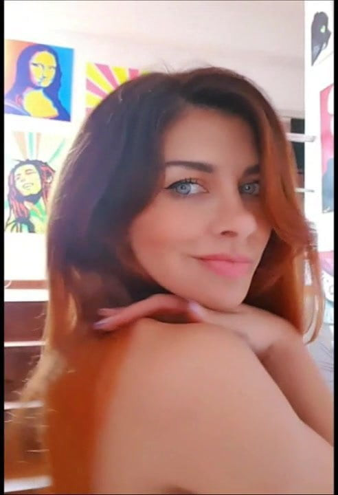 VP02 - Xoana Gonzales 66gzxa
