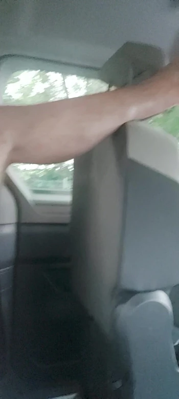 Moorning mastrubation in car