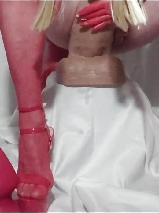 red Susan close up fuckin