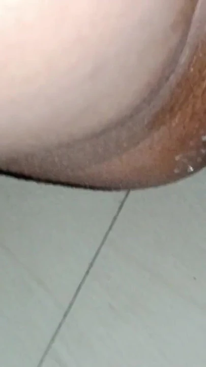 Poderoso momento de "Bhabhi ki gand o chut dono me doble tierra dala"