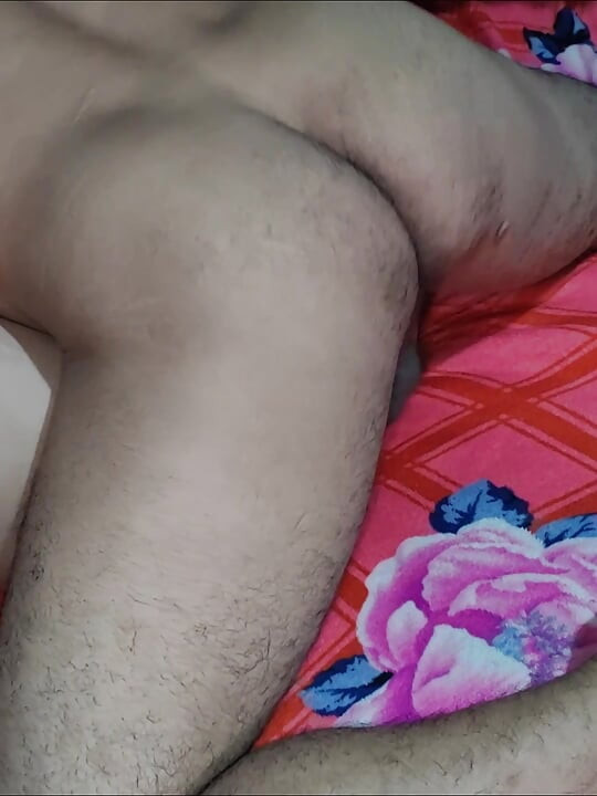 Open my vagina and it's my first time with my Tamil Indian stepsister in this X video.