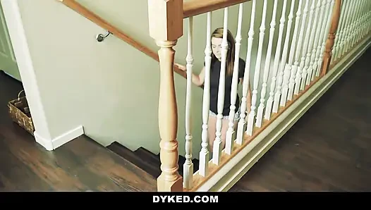 Tall Latina goes muff-diving on cute brunette teen