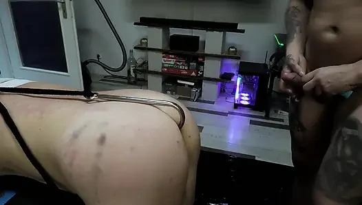 Orospu her iki deliği de arkadan delip geçiyor