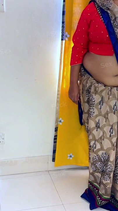 Darji Meri Maa ko Chod dala naap leta leta (Tailor Fucked My Mother In Shop) | Clip 1