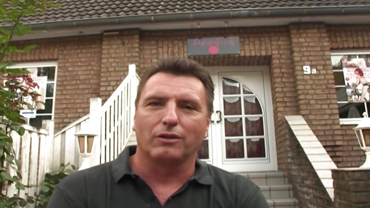 Azgın Alman hatun eş değiştirme partisinde mahvolmanın tadını çıkarıyor