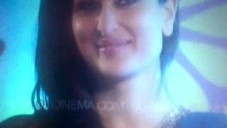 Sperma eerbetoon aan Kareena Kapoor (Bebo)