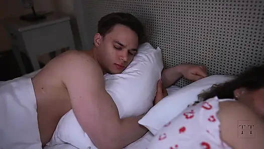 Я боялась быть одной, поэтому пошла к своему сводного брату. 4K HD команда Тима