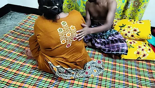 Desi chick enjoys a relaxing bath