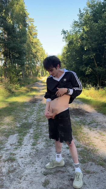 하드 자지와 함께하는 숲 모험