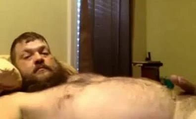 Quick cum from a hot daddy bear