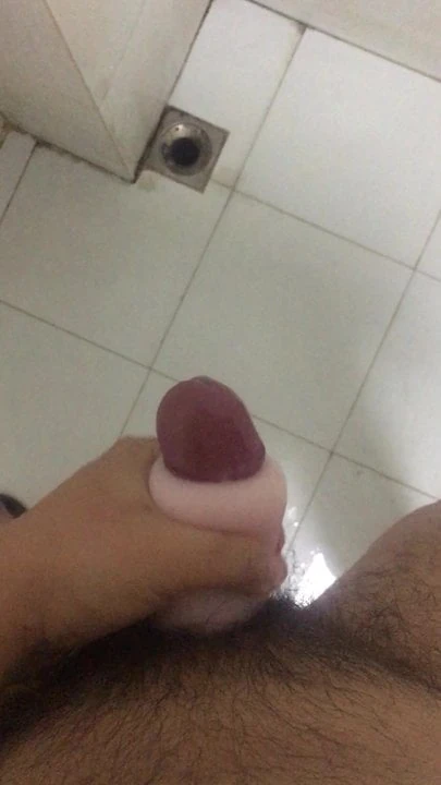 Quick moaning cum with mini fleshlight