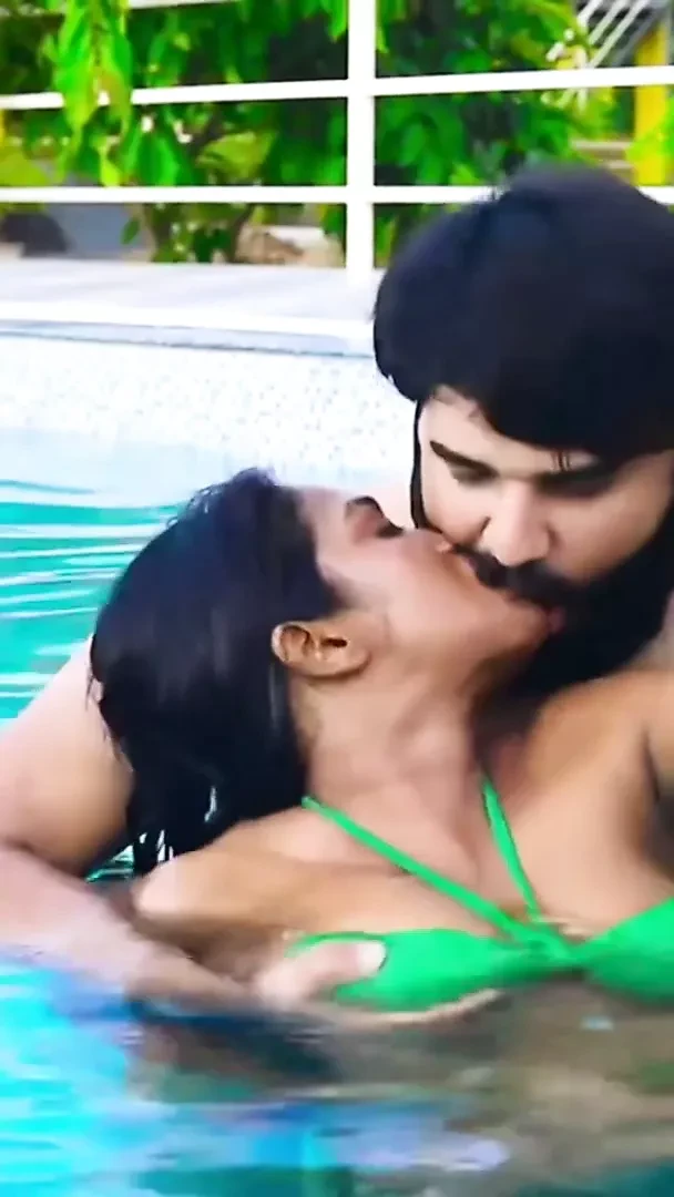 Aunty hot kissing boyfriend, Sex videos