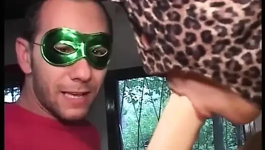 Kedi Sevişdi