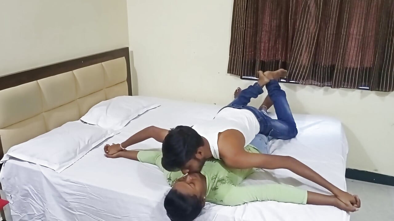 Latest Tamil Indian Couple On Faphouse Porn Videos