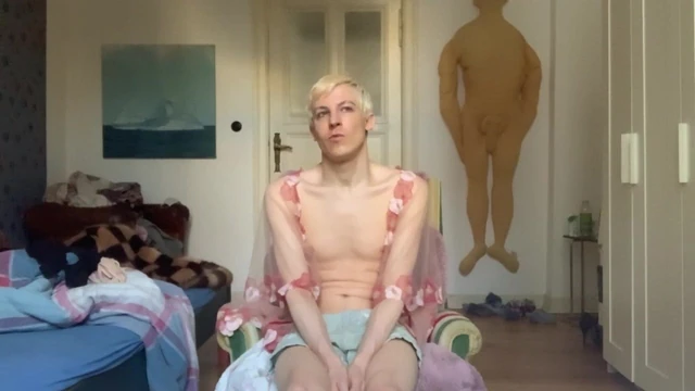 TWINK IS ALWAYS HUNGRY FOR RAW COCK