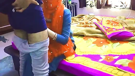 SARDARNI TANTE FICKT MIT GROßEM ARSCH