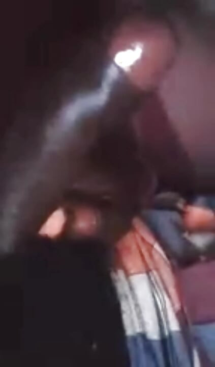 Crni gej seks usred noći