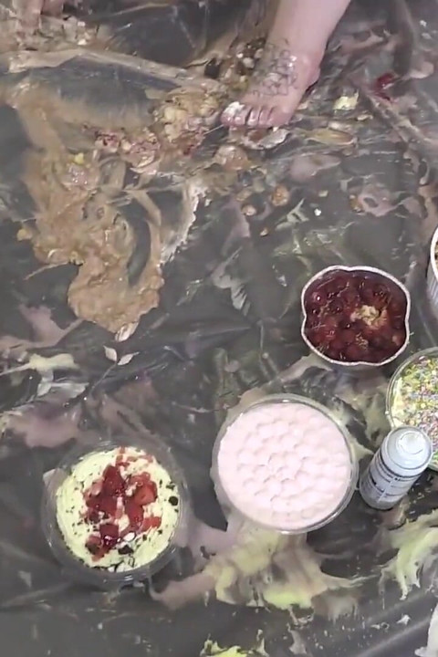 Sarah Jane & Ashley Rider sexy cake fight
