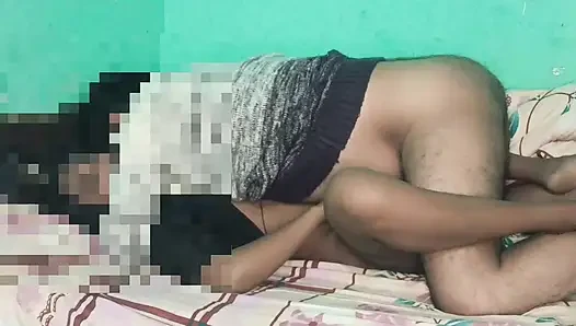 Selbstgedrehtes Video in 1m-Ansicht. Virales sex-MMS-video. Freundin sex-mms video