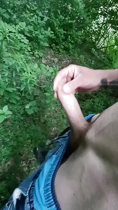 Runkkaaminen ihmisten ympärillä