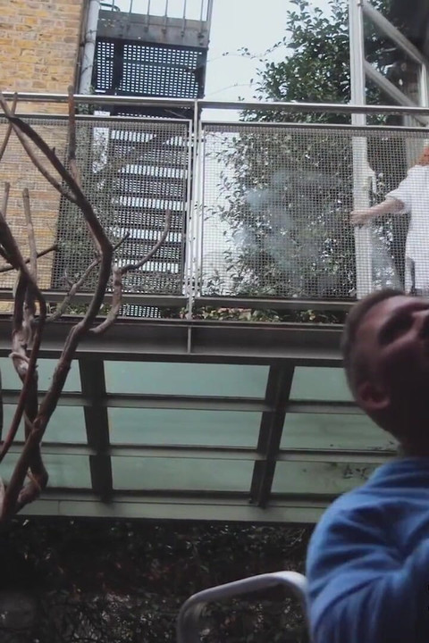 Ella Hughes braucht unsere erfahrenen handwerker in aktion