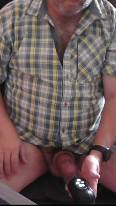 afternoon pumping at home office | Clip 1