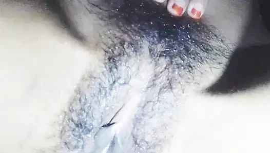 Video mesumku.  Video viral gadis hot desa Bangladesh lagi sendirian di desanya.